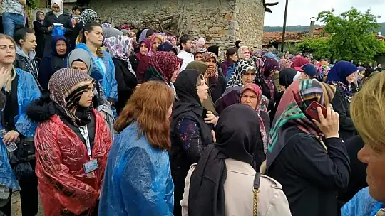 Dursunbey Kızılöz'de Gözyaşları Sel Oldu