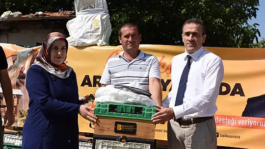 Balıkesir'in Eşsiz Değeri 'Organik Bal'a Kadın Eli Değdi…
