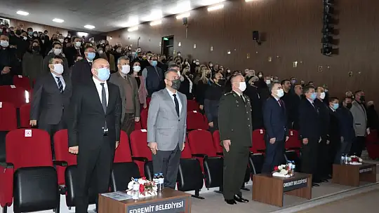 İstiklal Marşı'nın Kabulü ve Mehmet Akif Ersoy'u Anma Günü Edremit'te Kutlandı
