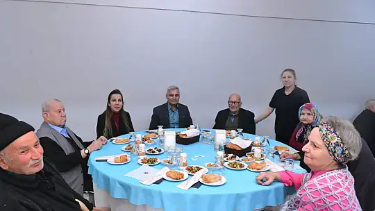 Huzurevinde İftar Vakti