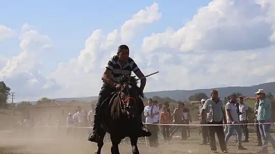 İvrindi Atlı Sporu Seviyor