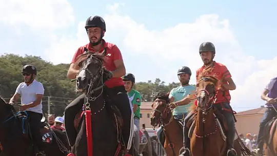 İvrindi Atlı Sporu Seviyor