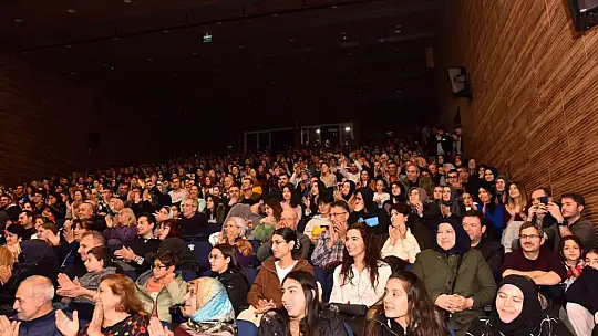 Uygur Kardeşler Altıeylül'de Kahkaha Tufanı Estirdi
