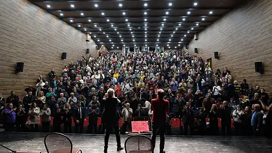 Uygur Kardeşler Altıeylül'de Kahkaha Tufanı Estirdi