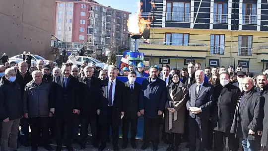 Dursunbey'de Doğalgaz Ateşi Yandı