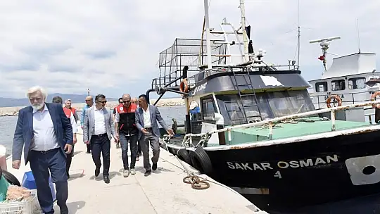 Deniz Dibi ve Sahil Temizliği Yapıldı