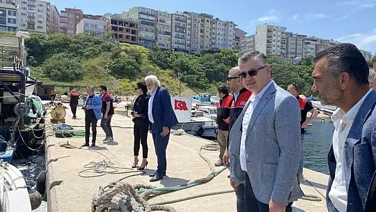 Deniz Dibi ve Sahil Temizliği Yapıldı