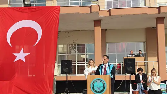Burhaniye MYO'da 30. Yıl Mezuniyet Gururu