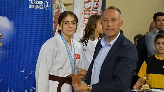 Minikler Judo Türkiye Şampiyonası Açılış Töreni İle Başladı