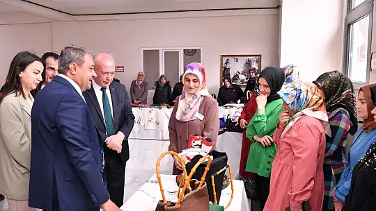 Dursunbey'de Göbül'de İlkve Orta Okul Vatandaştan