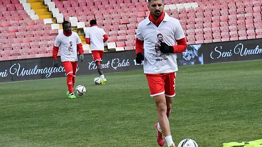 Balkes Üzmeye Devam Ediyor