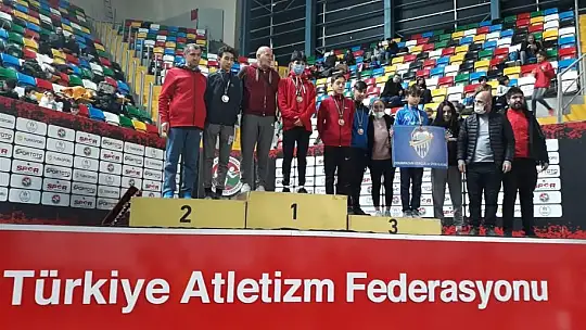 Atletlerimizden Gururlandıran Başarı