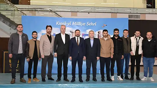 'İkinci Yüzyıla Girerken Ufuktaki Yeni Türkiye'