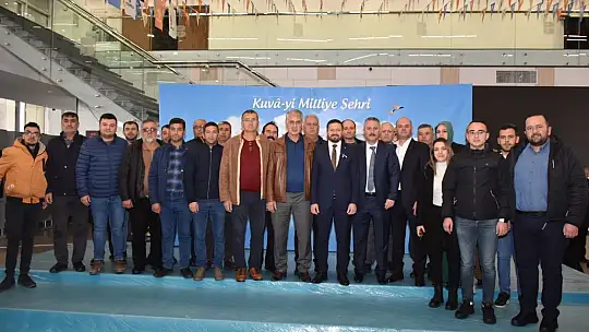 'İkinci Yüzyıla Girerken Ufuktaki Yeni Türkiye'