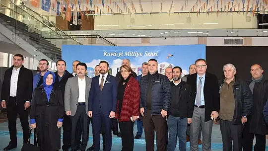 'İkinci Yüzyıla Girerken Ufuktaki Yeni Türkiye'