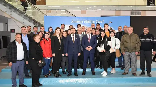 'İkinci Yüzyıla Girerken Ufuktaki Yeni Türkiye'