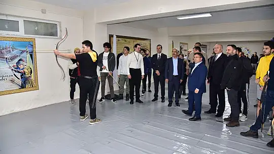 Balıkesir Üniversitesinde Geleneksel Okçuluk Salonu Açıldı