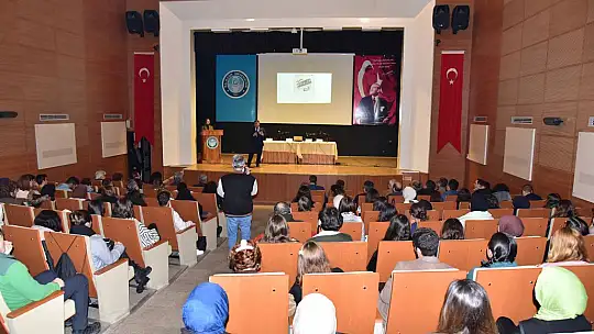 Balıkesir Üniversitesinde 'Türkçenin Yüzyılı' Paneli