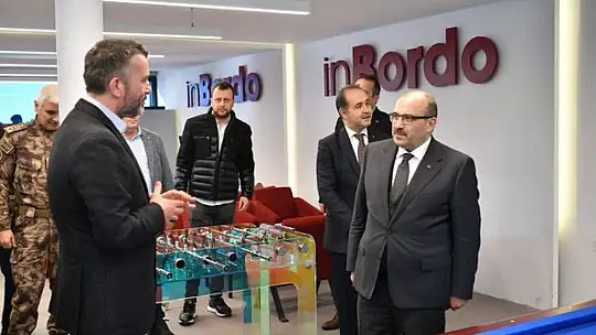 Vali Ustaoğlu'ndan Bandırmaspor ziyareti