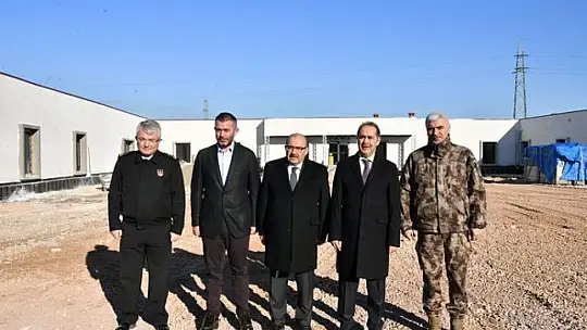 Vali Ustaoğlu'ndan Bandırmaspor ziyareti