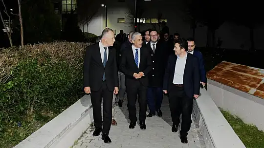 Kredi ve Yurtlar Kurumu Genel Müdür Yardımcısı Ali Özdemir, Balıkesir'i ziyaret etti