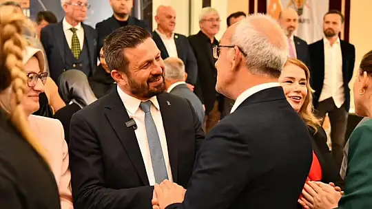 Ak Parti Teşkilatı Öğretmenevi'nde Bayramlaştı…