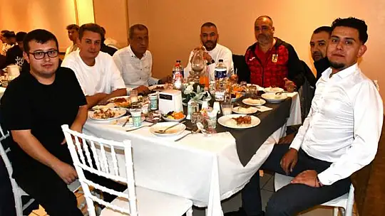 Balıkesirspor, Balkonuk Center'da Yemekte Bir Araya Geldi