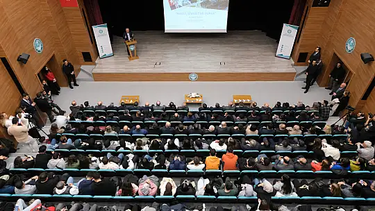 Mustafa Şentop, BAÜN'de Hayat, Siyaset ve Hukuk Konferansı Verdi