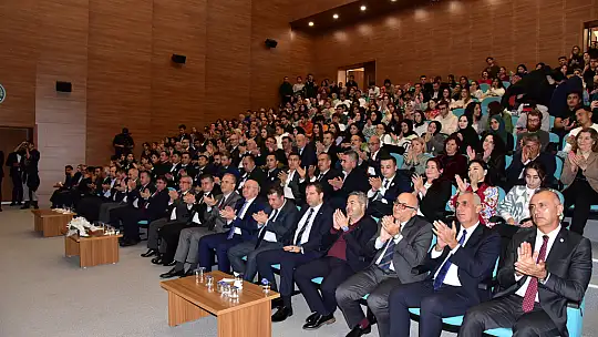 Mustafa Şentop, BAÜN'de Hayat, Siyaset ve Hukuk Konferansı Verdi