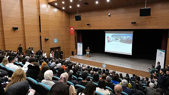 Mustafa Şentop, BAÜN'de Hayat, Siyaset ve Hukuk Konferansı Verdi