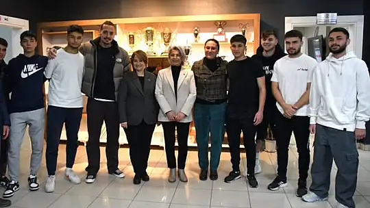 Başkan Mesut Akbıyık Balıkesirspor'u ziyaret etti.