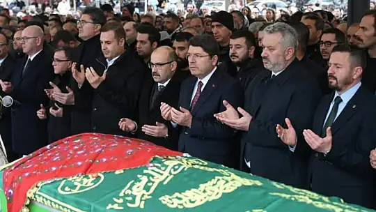 Patlamada Hayatını Kaybedenler Toprağa Veriliyor