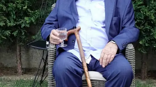 ÇETİN AİLESİNİN KOCA ÇINARI VEFAT ETTİ