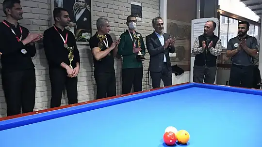 Balıkesir'de Bilardo Şampiyonası Heyecanı