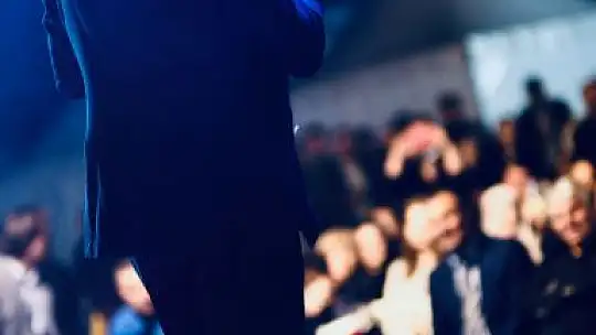 Altıeylül'de Ahmet Selçuk İlkan Rüzgârı