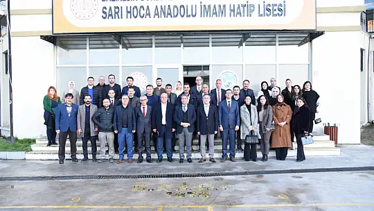 'Öğrenmek Birlikte Güzel' ve 'Pusulam Öğretmenim' Projeleri Başladı