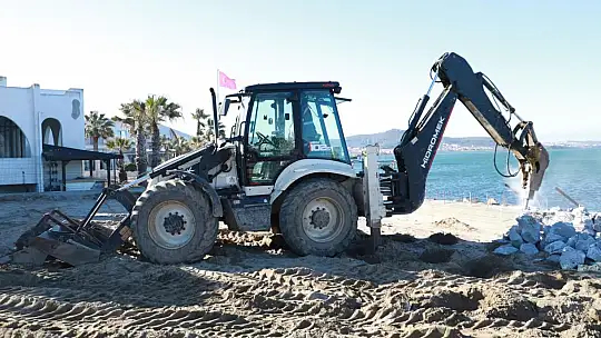 Ören Plajında Yapılan Beton Set Yıkıldı
