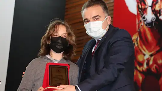İstiklal Marşı'nın Kabulü ve Mehmet Akif Ersoy'u Anma Günü Edremit'te Kutlandı