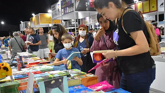 5. Edremit Kitap Fuarı'nda iki gün geride kaldı