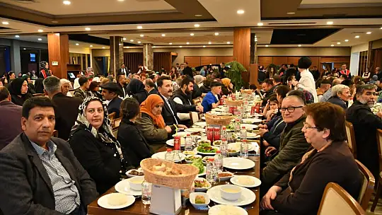 Balıkesirli Roman Vatandaşlar İftarda Biraraya Geldi