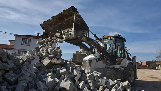 Karesi'de Yollar örülüyor