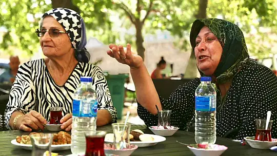 BURHANİYE'DE KADINLAR BULUŞMASI GERÇEKLEŞTİ
