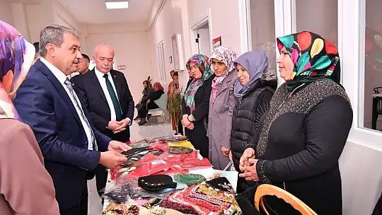 Dursunbey'de Göbül'de İlkve Orta Okul Vatandaştan