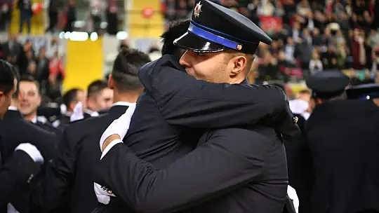 Polis Adayları Yemin Ederek Mesleğe Adım Attılar