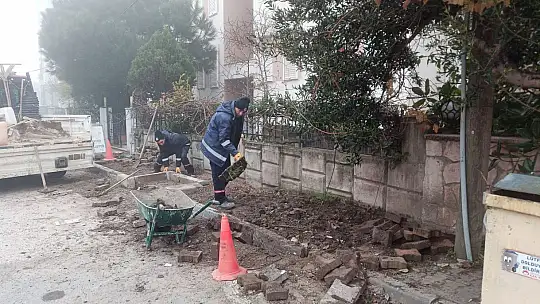 Karesi'de Yollar örülüyor