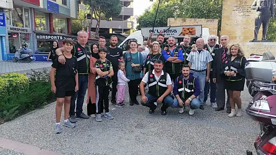 Motosiklet Tutkunlarından Anlamlı Farkındalık