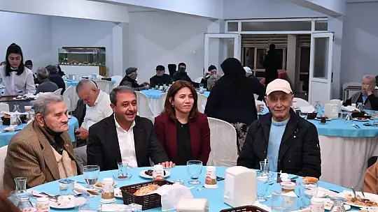 Huzurevinde İftar Vakti