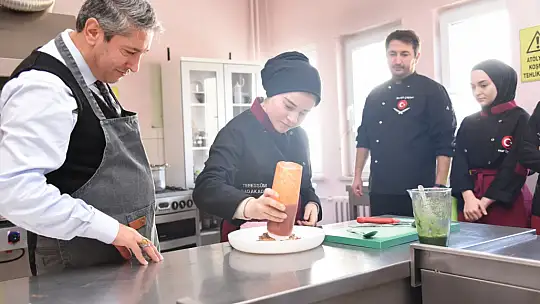 'Öğrenmek Birlikte Güzel' ve 'Pusulam Öğretmenim' Projeleri Başladı