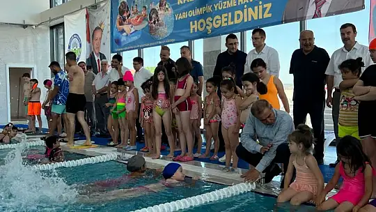 Bigadiç'te bütün çocuklar Yüzme Öğrenecek