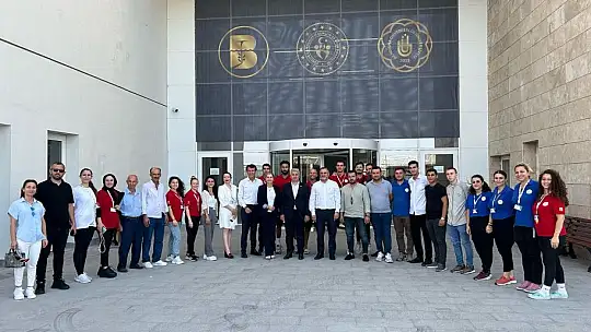 Milletvekili Canbey 'Yeter Bize Vefa Elbiseleri'